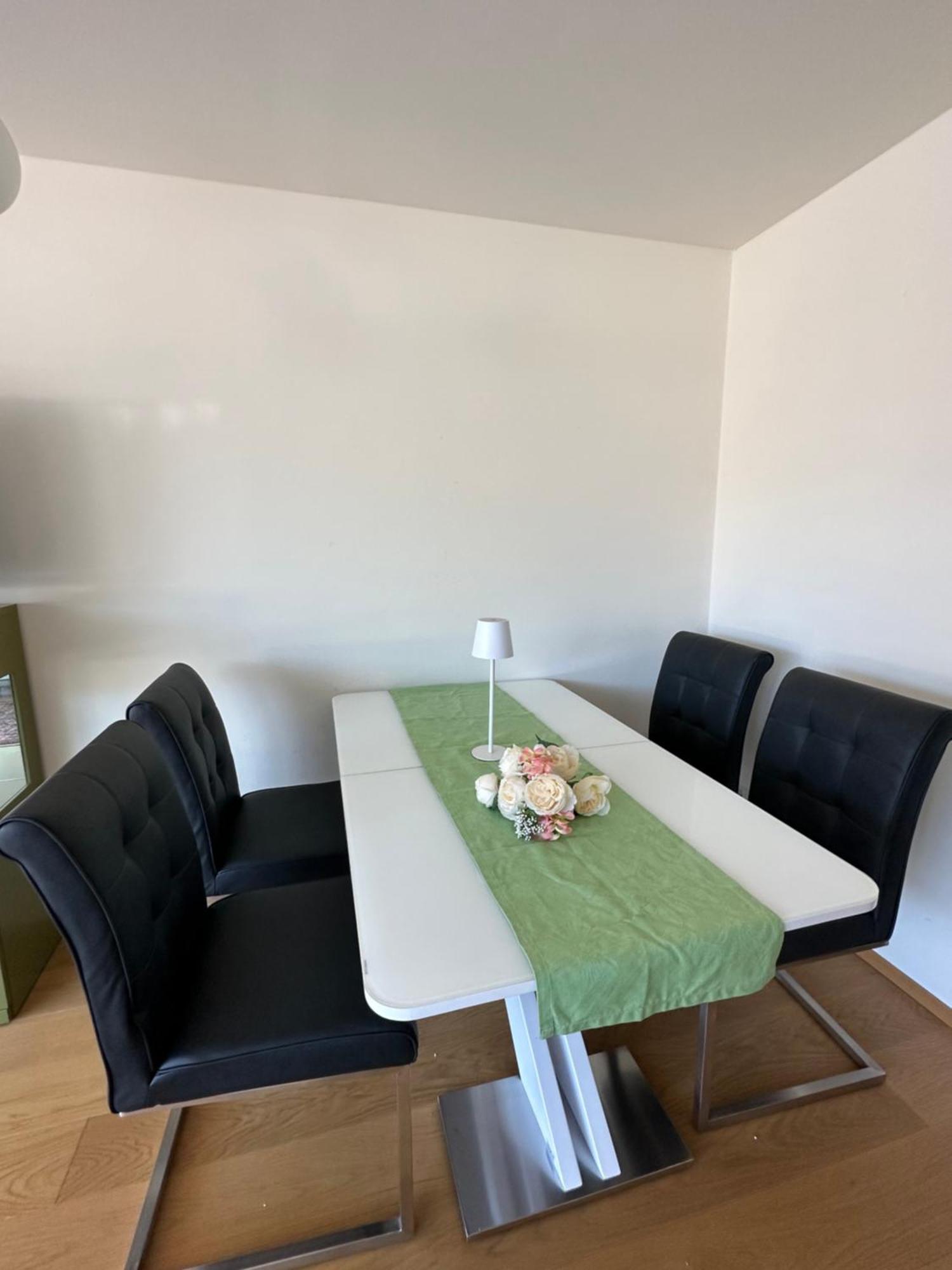 The View - Modern Panorama Apartment